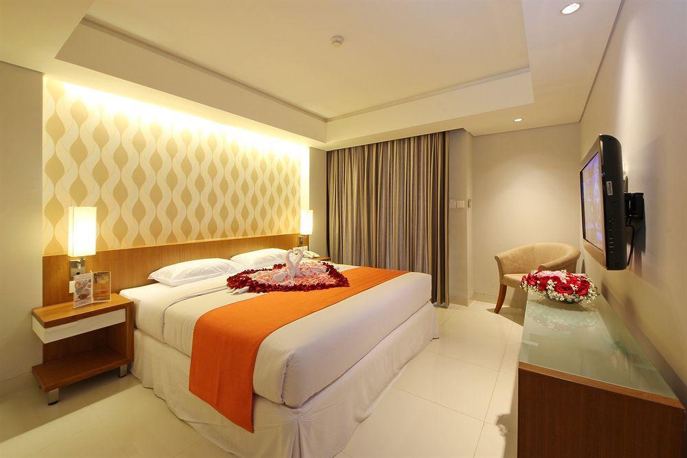 Holiday Inn Express Bali Sunset Road By Ihg Kuta  Ngoại thất bức ảnh
