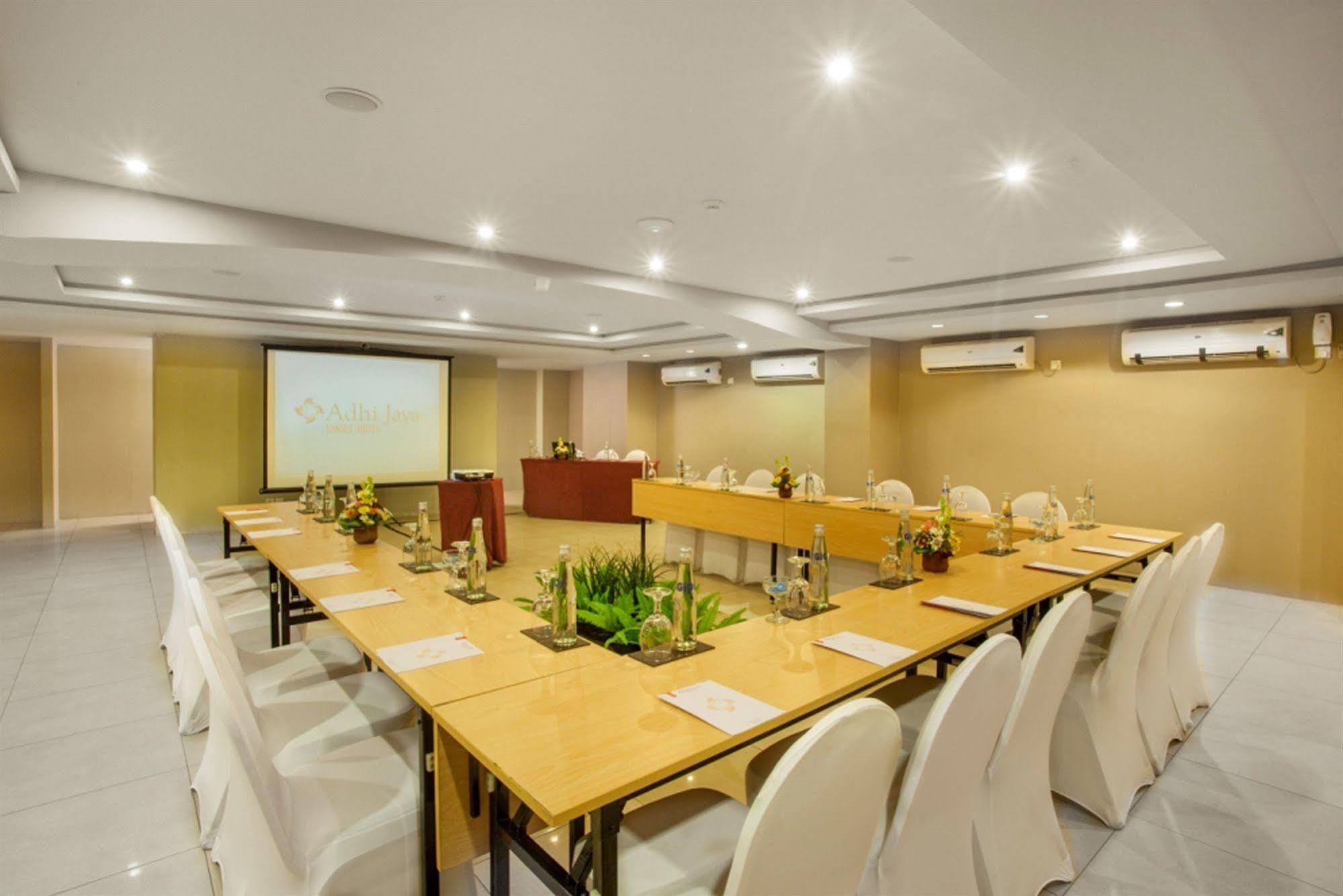 Holiday Inn Express Bali Sunset Road By Ihg Kuta  Ngoại thất bức ảnh