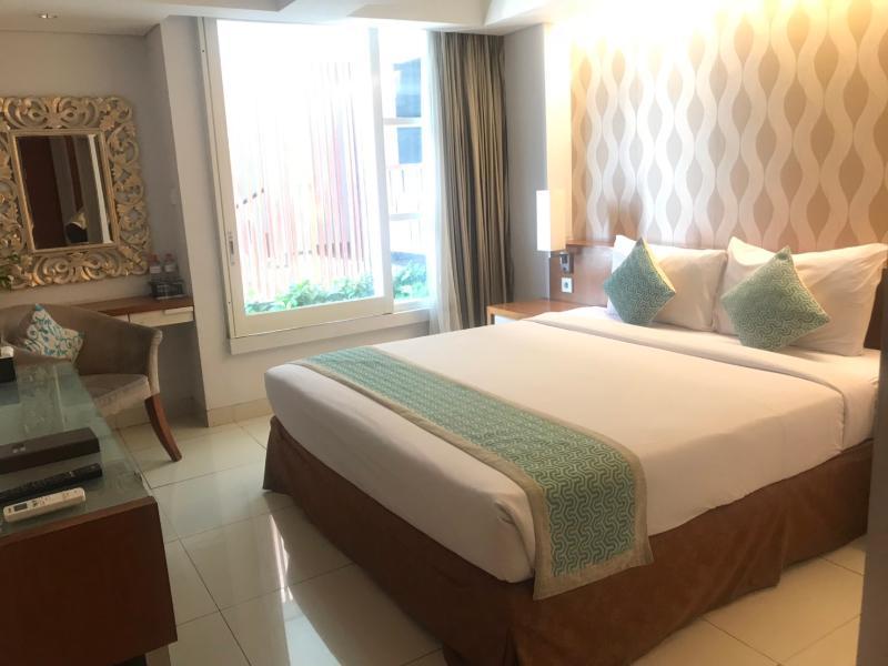 Holiday Inn Express Bali Sunset Road By Ihg Kuta  Ngoại thất bức ảnh
