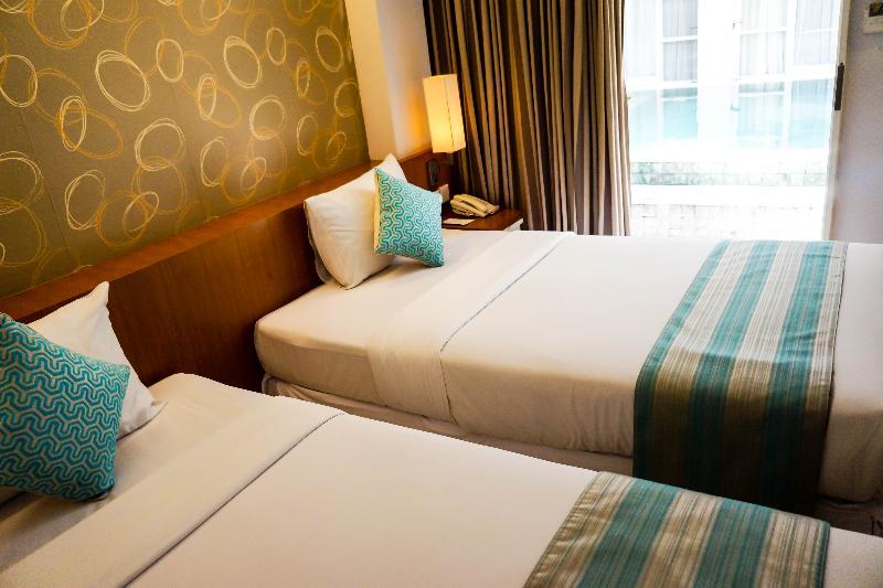 Holiday Inn Express Bali Sunset Road By Ihg Kuta  Ngoại thất bức ảnh