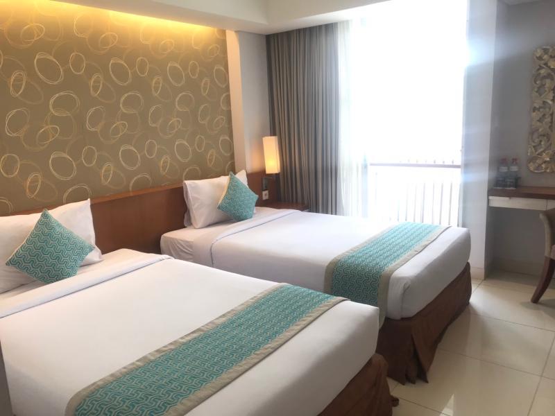 Holiday Inn Express Bali Sunset Road By Ihg Kuta  Ngoại thất bức ảnh