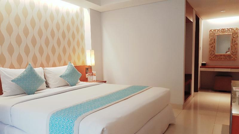Holiday Inn Express Bali Sunset Road By Ihg Kuta  Ngoại thất bức ảnh